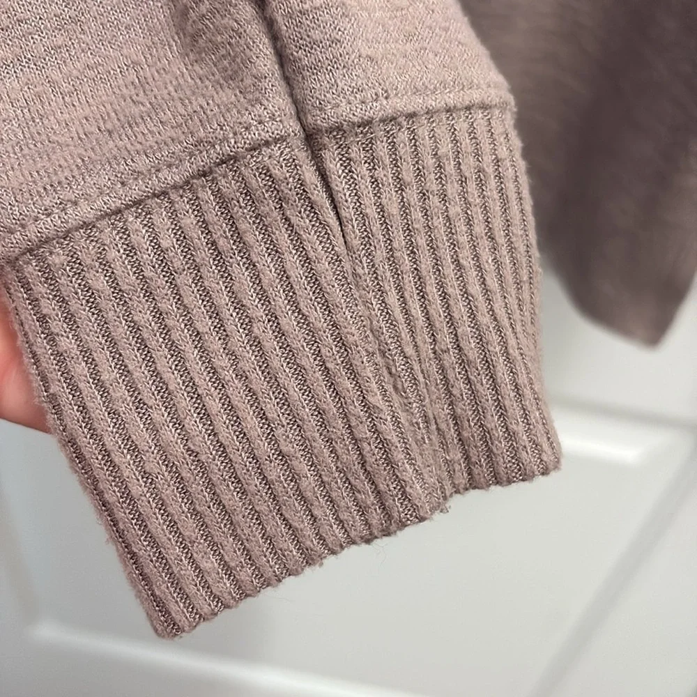 Abercrombie & Fitch Brown Long Sweater Size Large